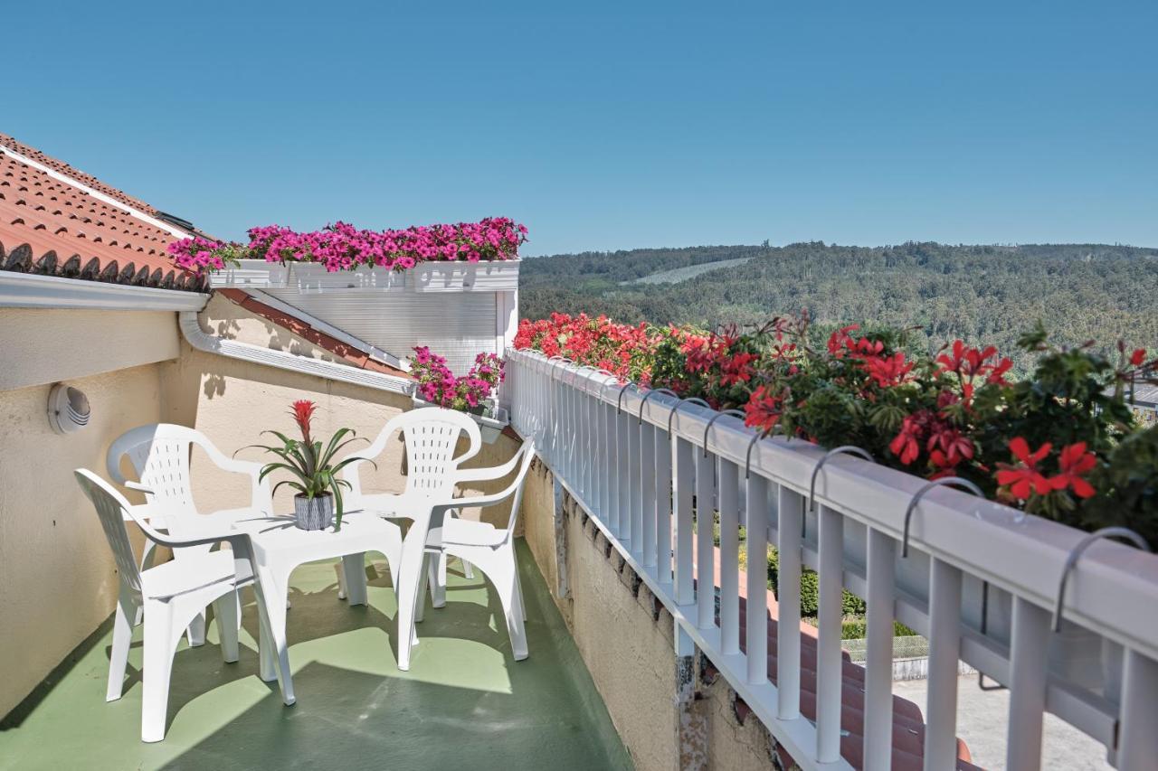 Peregrina Pension 2 O Pedrouzo Exterior photo